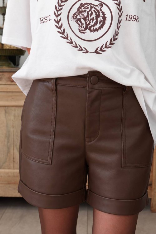 Short simili Boston